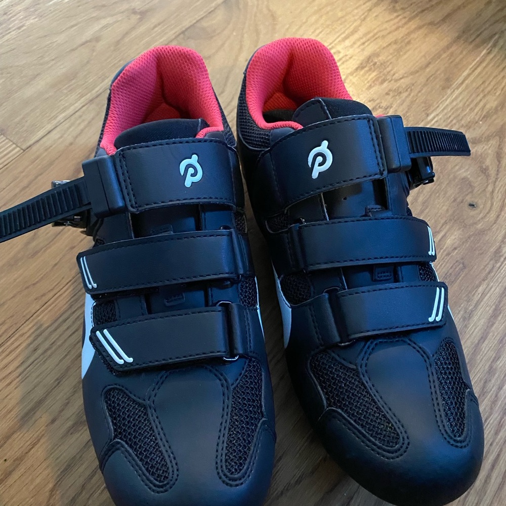 Size 39 - Peloton Cycling Shoes - size 8 street shoe